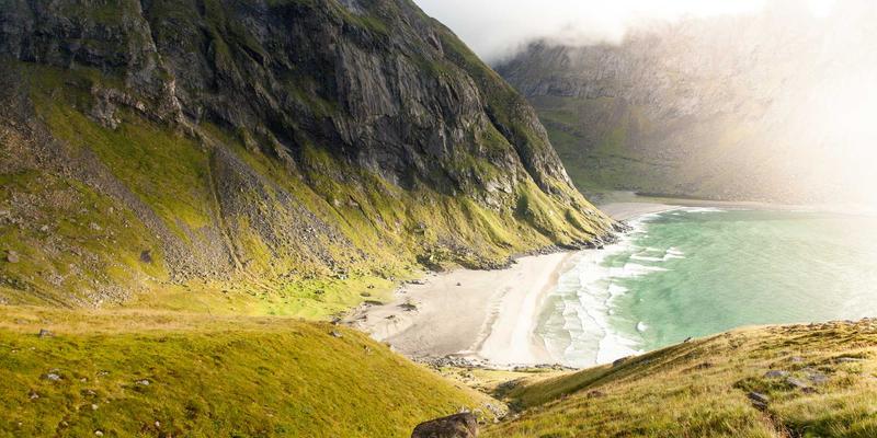 从“低头族”到“挺立者”:办公室白领的颈椎逆袭指南,为生活加油!